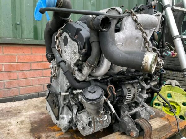 VW TRANSPORTER 2.5TDI BNZ ENGINE 

JUST REMOVED FROM A VAN WE ARE BREAKING WE HAVE TO OFFER THIS COMPLETE 
2.5TDI BNZ ENGINE WHICH HAS COVERED 129K

ENGINE COMES COMPLETE WITH ALL ANCILLARIES END ENGINE LOOM - Image 6