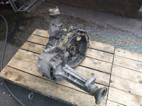 Vw Transporter T4 1.9 Td 5 Speed Gearbox Dql 1997 - 2003 - Image 2