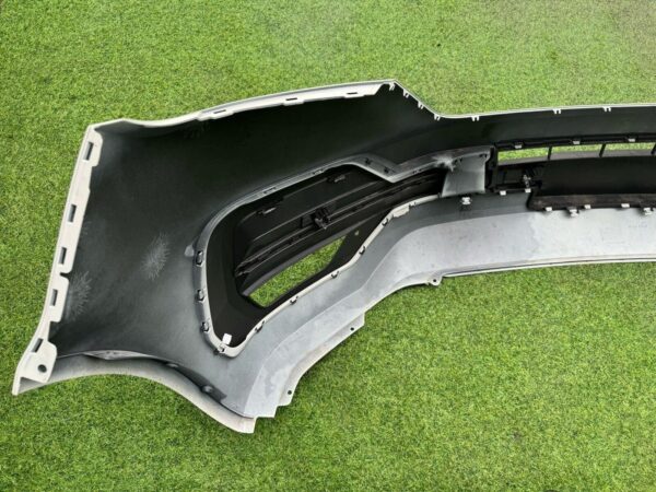 VW transporter T6.1 Genuine Front Highline bumper ASCOT GREY - Image 11