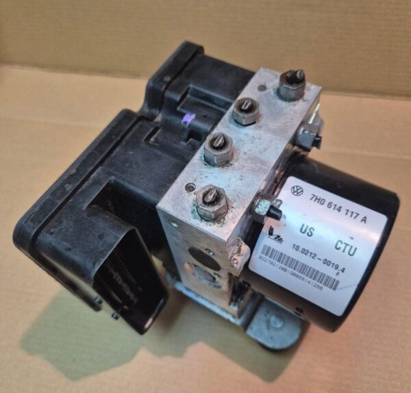 Vw Transporter T5 Abs Pump & Control Module Ecu - Image 4