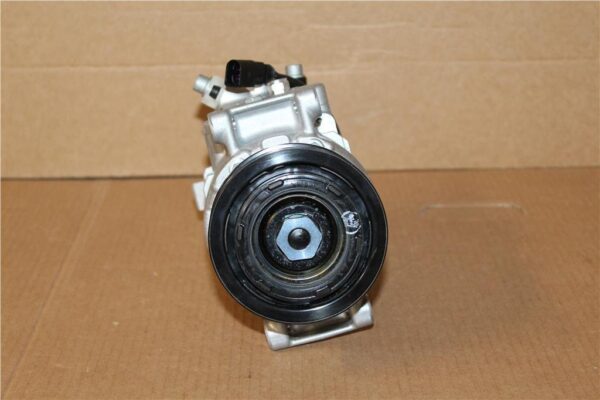 Air Conditioning Compressor VW Transporter T5 - Image 3