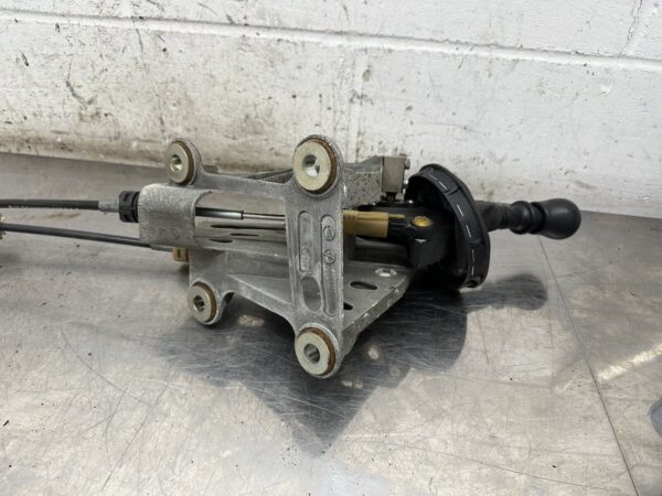 Vw Transporter T5 2.5TDI BNZ 6 Speed Manual Gear Linkage Selector 7H0711025E - Image 9