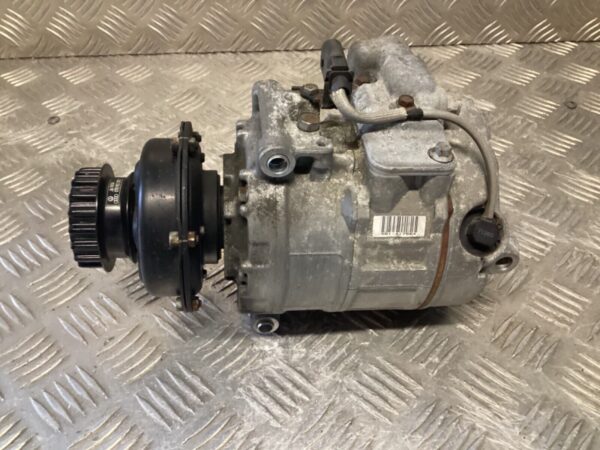 VW Transporter T5 2.5tdi air con compressor - Image 5