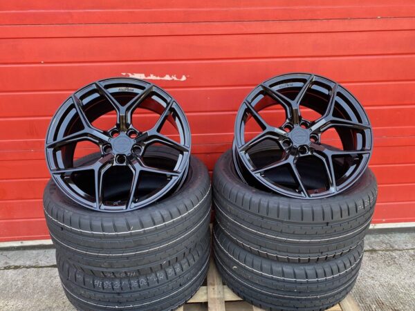 VW Transporter T5 T6 19 inch Alloy Wheels And Tyres Black ALUWERKS XT2 + Tyres - Image 9