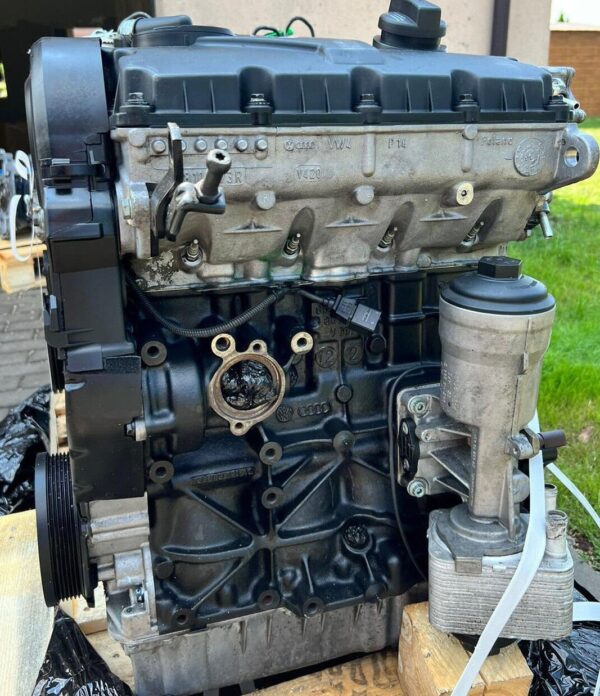 Volkswagen 1.9 Tdi AXB AXC T5 Multivan Transporter Engine Approx 84000Km - Image 4