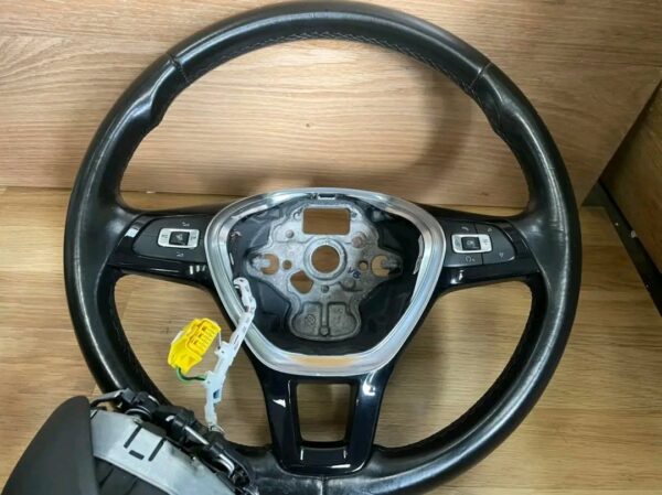 VW T6 Transporter, Complete Genuine Steering Wheel Unit & Air Bag

Genuine VW Parts - Image 13