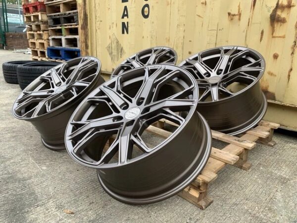 19" Bronze Edition Xt4 Alloy Wheels Vw Transporter T5 / T6 Trafic Vivaro Vito