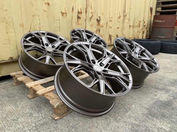 19" Bronze Edition Xt4 Alloy Wheels Vw Transporter T5 / T6 Trafic Vivaro Vito - Image 2