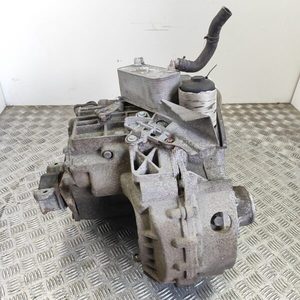 VW TRANSPORTER T5 Minibus/passenger Automatic Gearbox PSS 2.0 Diesel 30766751 - Image 2
