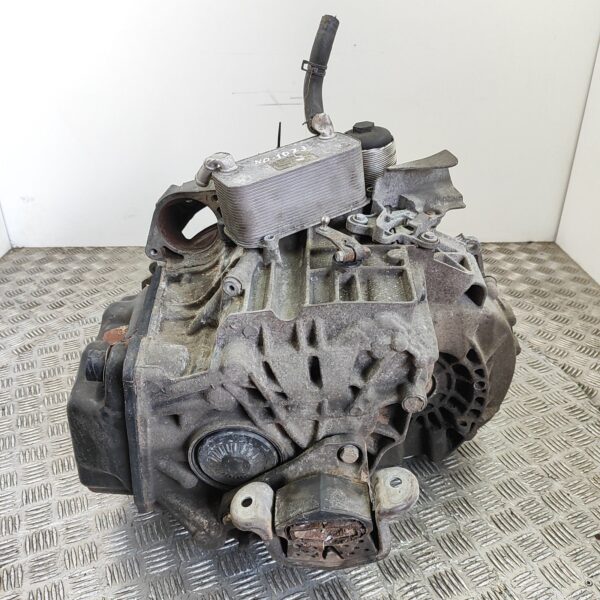 VW TRANSPORTER T5 Minibus/passenger Automatic Gearbox PSS 2.0 Diesel 30766751 - Image 3